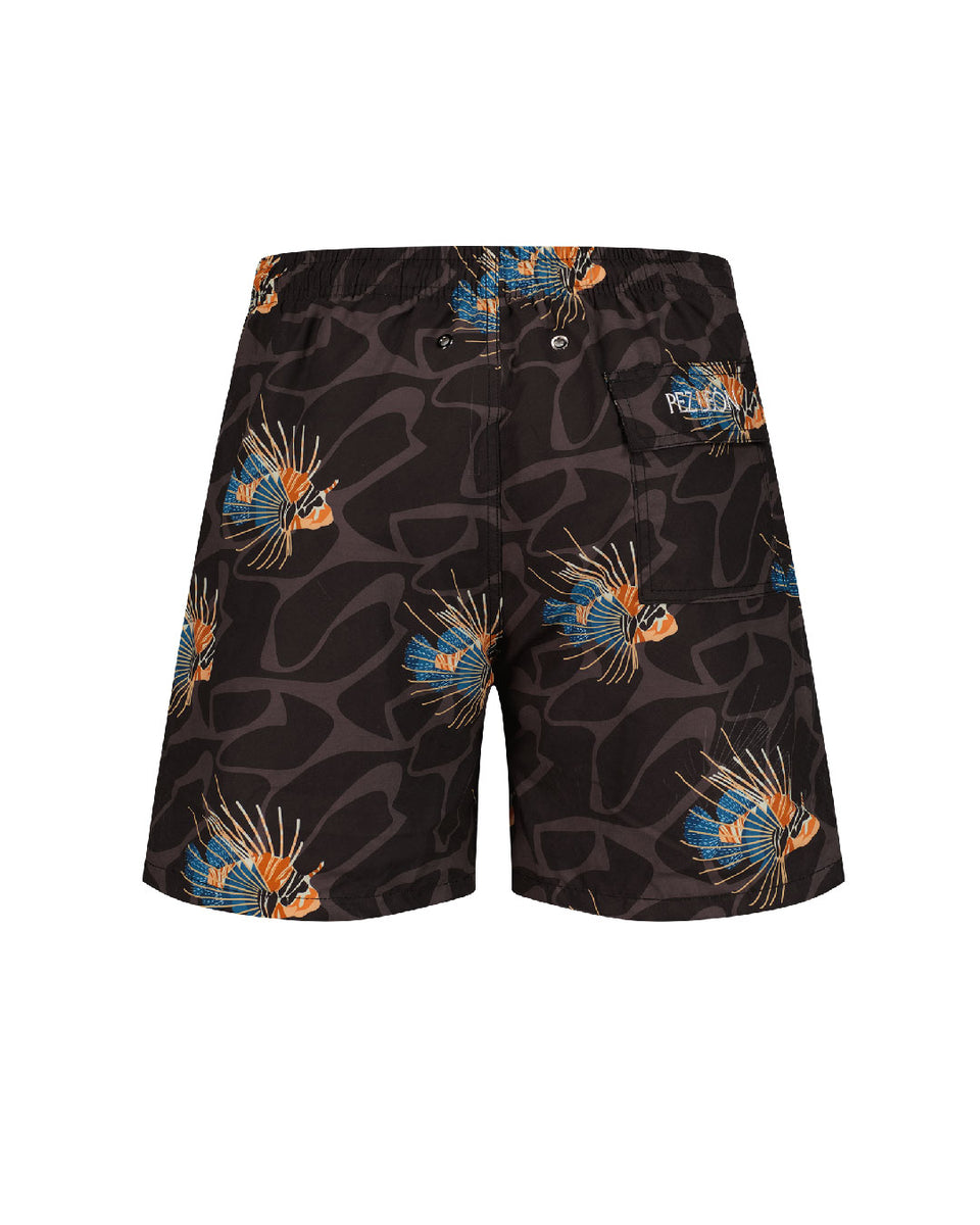 boy-swim-LionFish Black